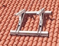 Support toiture avec pieds inclinables